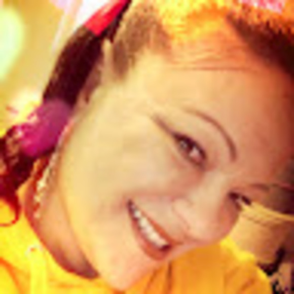 Meet your Posher, Katy - Picture 1 of 1